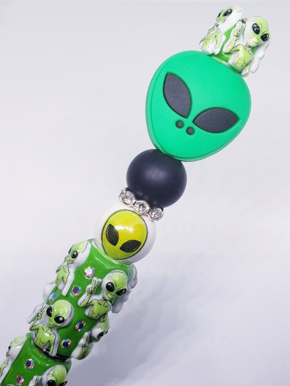 Handmade 3D Green UFO Alien Beaded Silicone Focal Bead Pen